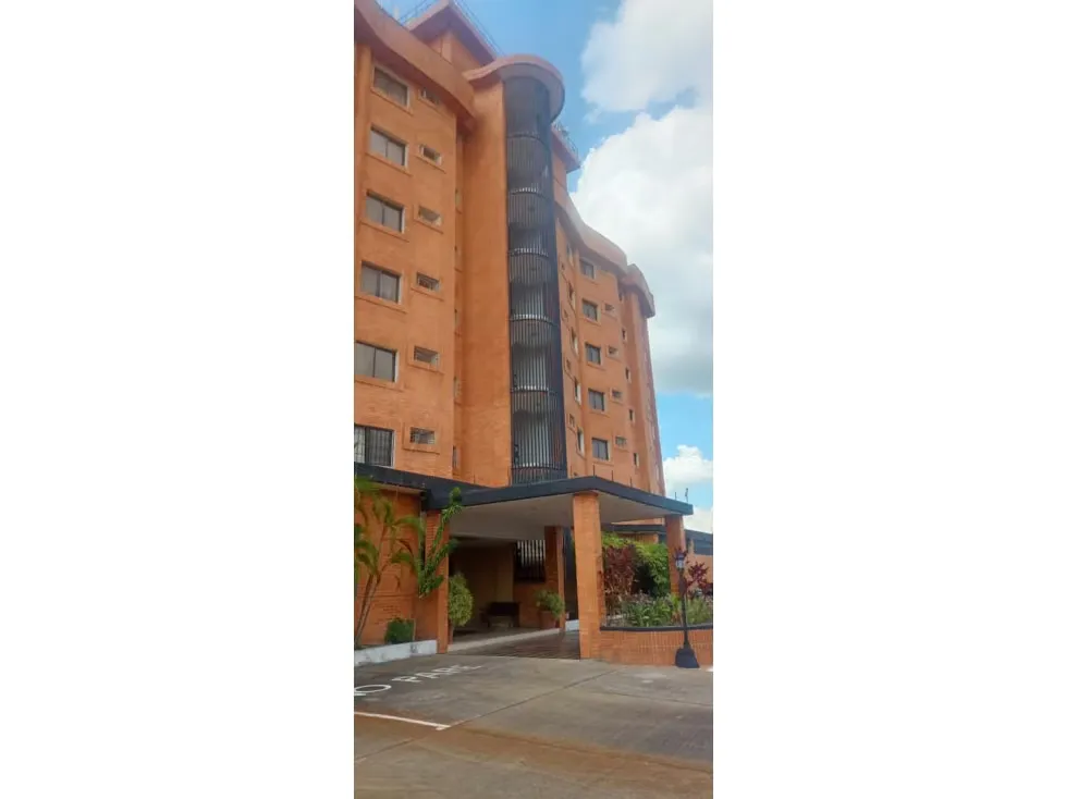 VENTA HOTEL CARIPE EN MATURIN DE 5600 M2, 72 HAB, 72 PUESTOS - 2