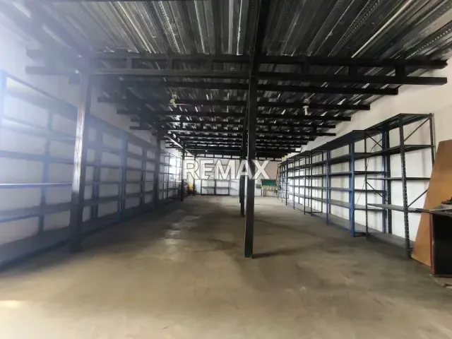 VENDO LOCAL COMERCIAL ZONA REPUESTERA BARQUISIMETO - 6
