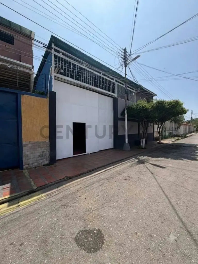 VENTA DE GALPON SECTOR BARRIO SUCRE BARCELONA ANZOATEGUI