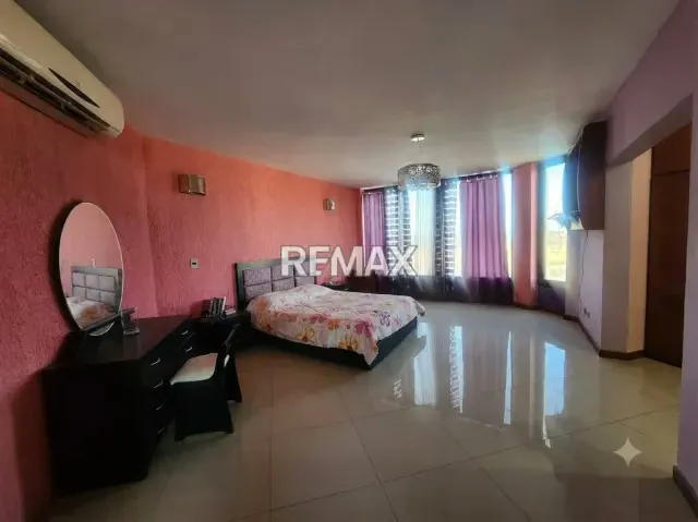 CASA EN VENTA URBANIZACION TERRAZAS DEL CLUB DE GOLF - 13