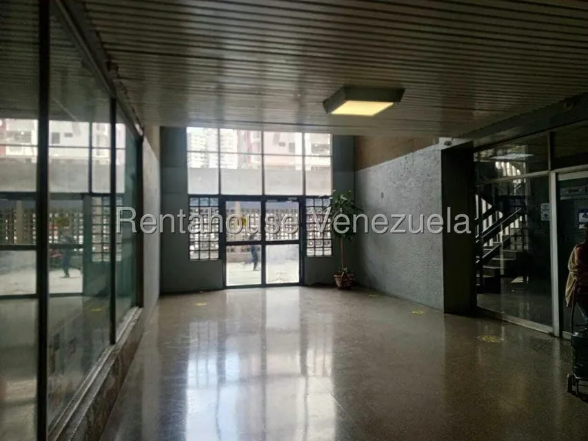 Apartamento (Duplex) en Venta en Parque Central, Distrito Metropolitano - 11