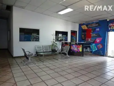 Versátil Galpón en Venta en Avenida Libertador