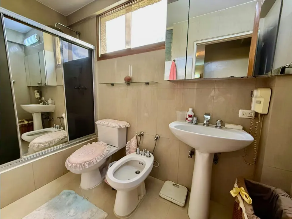 Se alquila Apto 264m² 3h+1s/2b+2s/2p Santa Rosa de Lima - 16