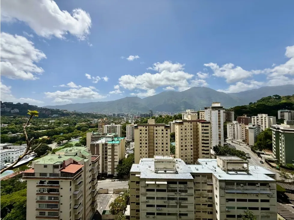 Se alquila Apto 264m² 3h+1s/2b+2s/2p Santa Rosa de Lima - 23