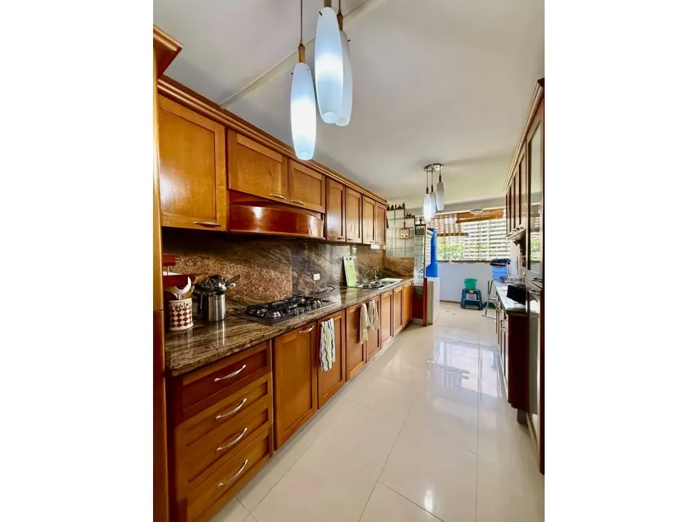 Se alquila Apto 264m² 3h+1s/2b+2s/2p Santa Rosa de Lima - 8