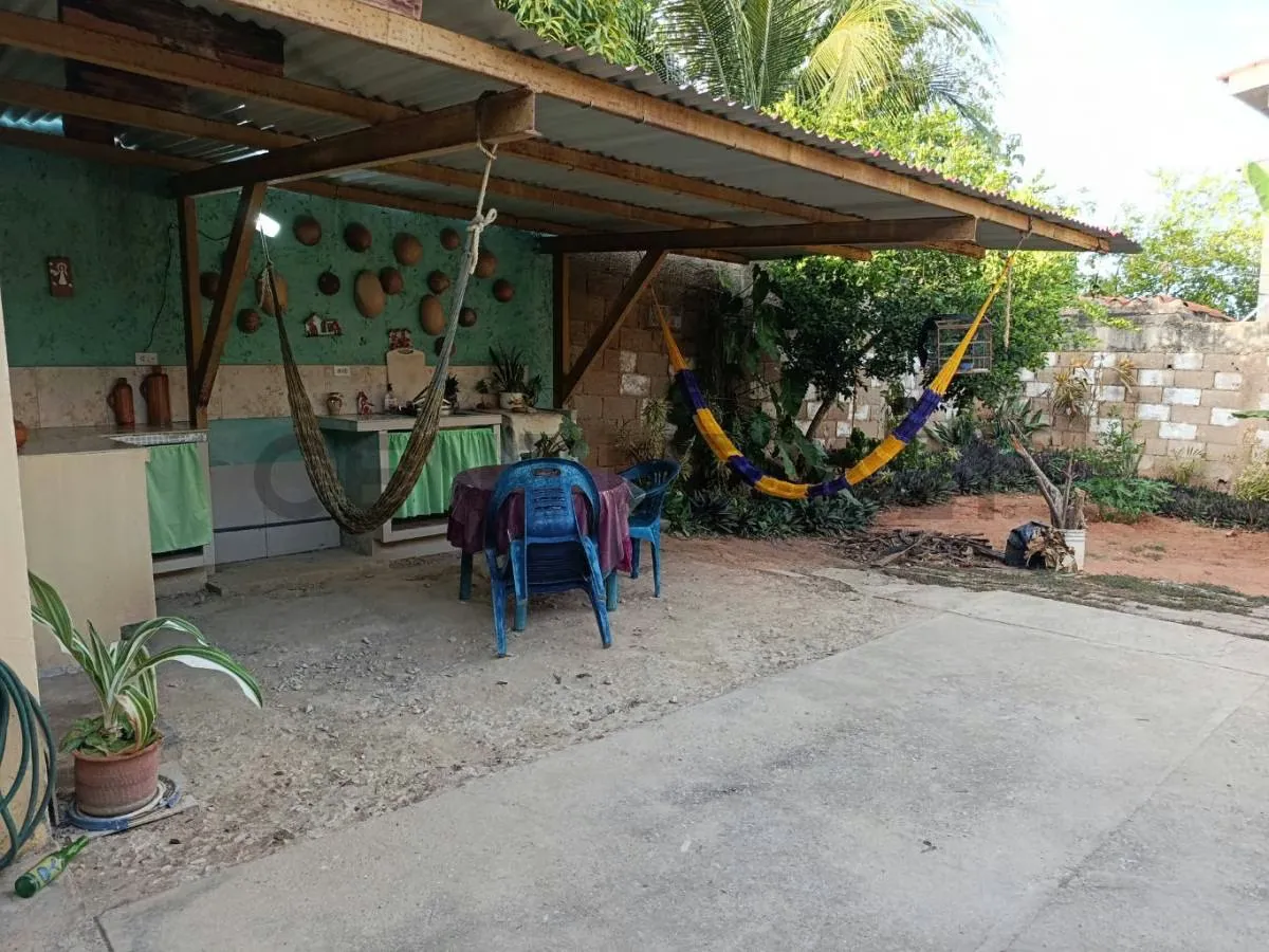 Casa en la Asunción, cerca de todos los servicios públicos - 11