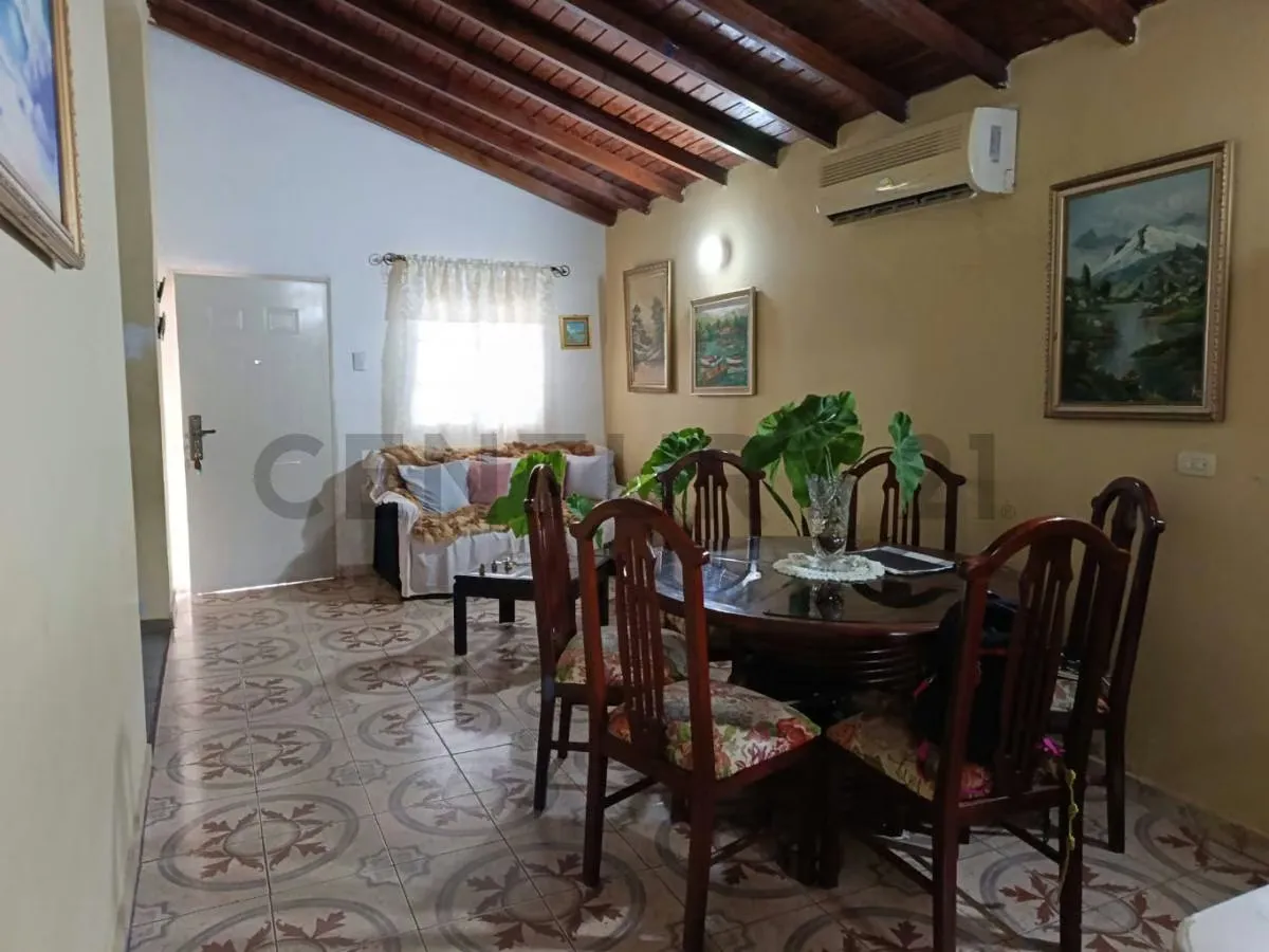 Casa en la Asunción, cerca de todos los servicios públicos - 5
