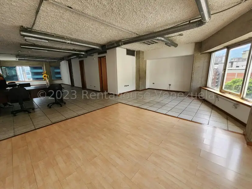 Comercial (Oficina) en Alquiler en El Marques, Distrito Metropolitano