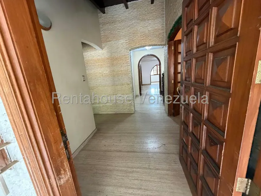 Casa (Multipes Niveles) en Venta en Colinas de Santa Monica, Distrito Metropolitano - 17
