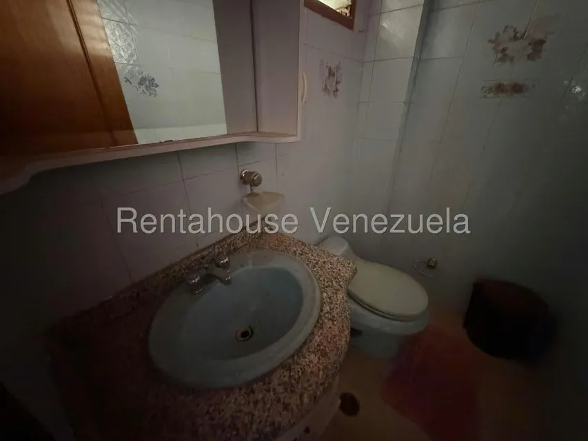 Casa (Multipes Niveles) en Venta en Colinas de Santa Monica, Distrito Metropolitano - 27