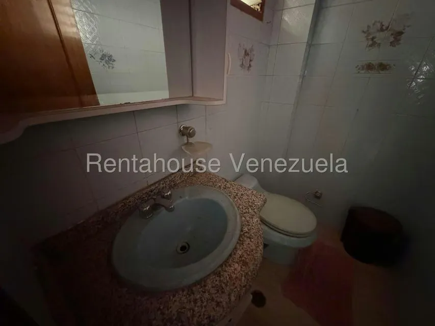 Casa (Multipes Niveles) en Venta en Colinas de Santa Monica, Distrito Metropolitano - 28