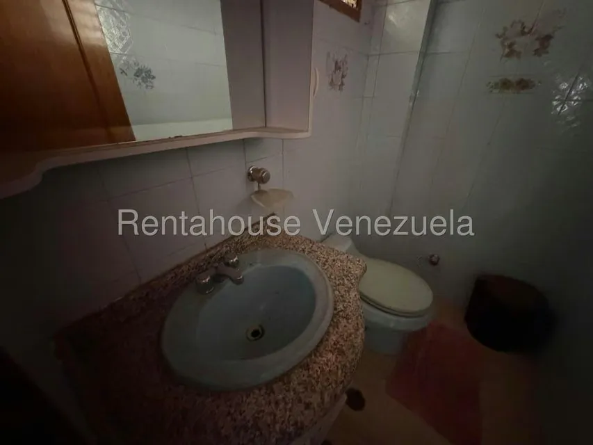 Casa (Multipes Niveles) en Venta en Colinas de Santa Monica, Distrito Metropolitano - 29