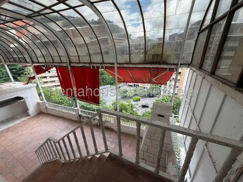 Casa (Multipes Niveles) en Venta en Colinas de Santa Monica, Distrito Metropolitano - 31