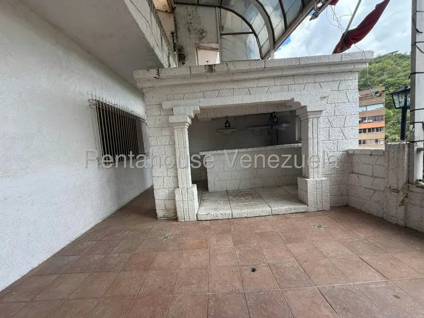 Casa (Multipes Niveles) en Venta en Colinas de Santa Monica, Distrito Metropolitano - 34