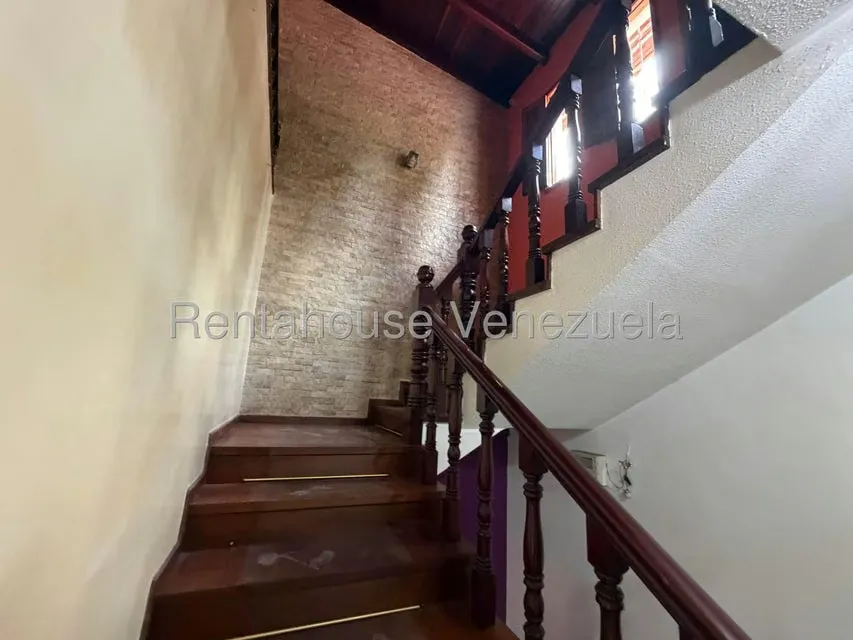 Casa (Multipes Niveles) en Venta en Colinas de Santa Monica, Distrito Metropolitano - 43