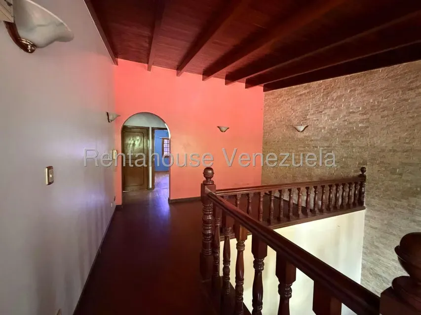 Casa (Multipes Niveles) en Venta en Colinas de Santa Monica, Distrito Metropolitano - 44