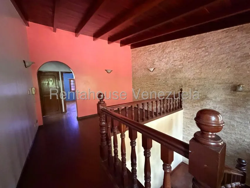Casa (Multipes Niveles) en Venta en Colinas de Santa Monica, Distrito Metropolitano - 45