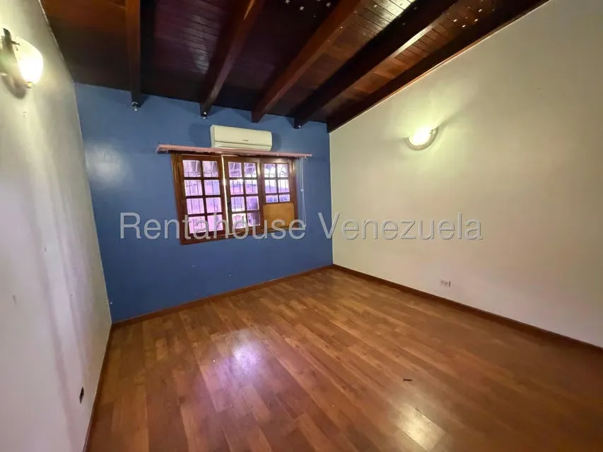 Casa (Multipes Niveles) en Venta en Colinas de Santa Monica, Distrito Metropolitano - 48