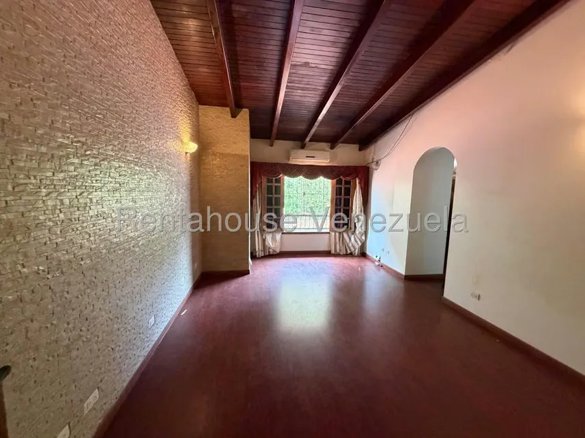 Casa (Multipes Niveles) en Venta en Colinas de Santa Monica, Distrito Metropolitano - 50