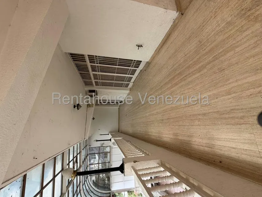 Casa (Multipes Niveles) en Venta en Colinas de Santa Monica, Distrito Metropolitano - 58