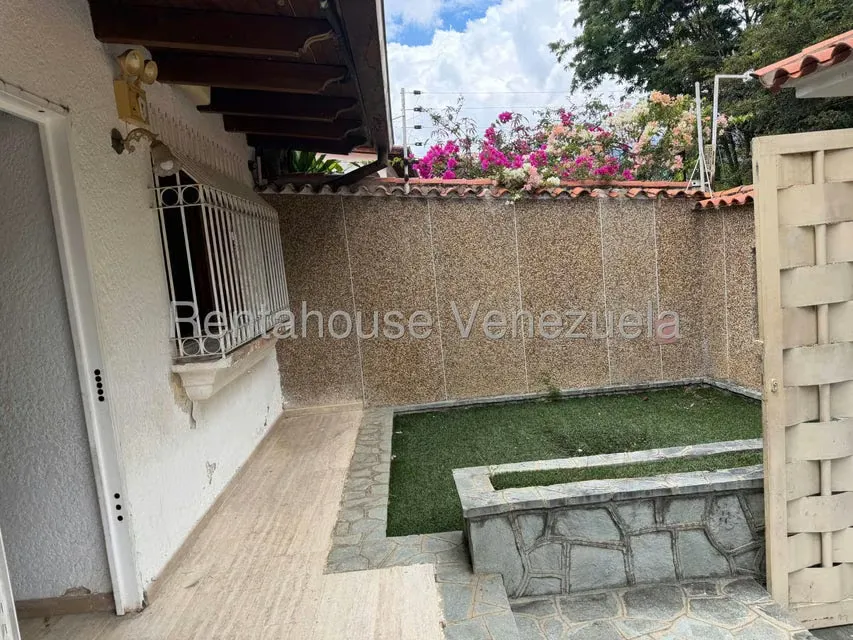 Casa (Multipes Niveles) en Venta en Colinas de Santa Monica, Distrito Metropolitano - 7