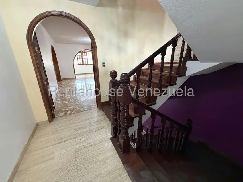 Casa (Multipes Niveles) en Venta en Colinas de Santa Monica, Distrito Metropolitano - 10