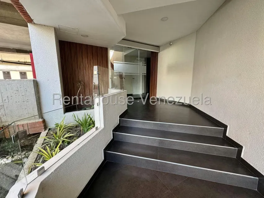 Apartamento (1 Nivel) en Venta en Del Este, Lara - 2
