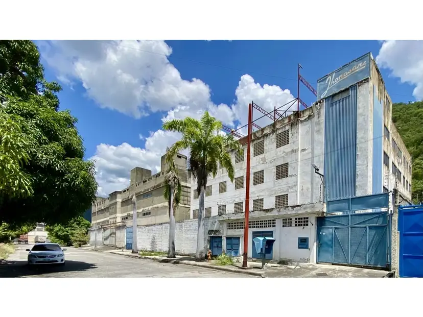 Vendo edificio industrial 4.200m2 Guarenas 0916