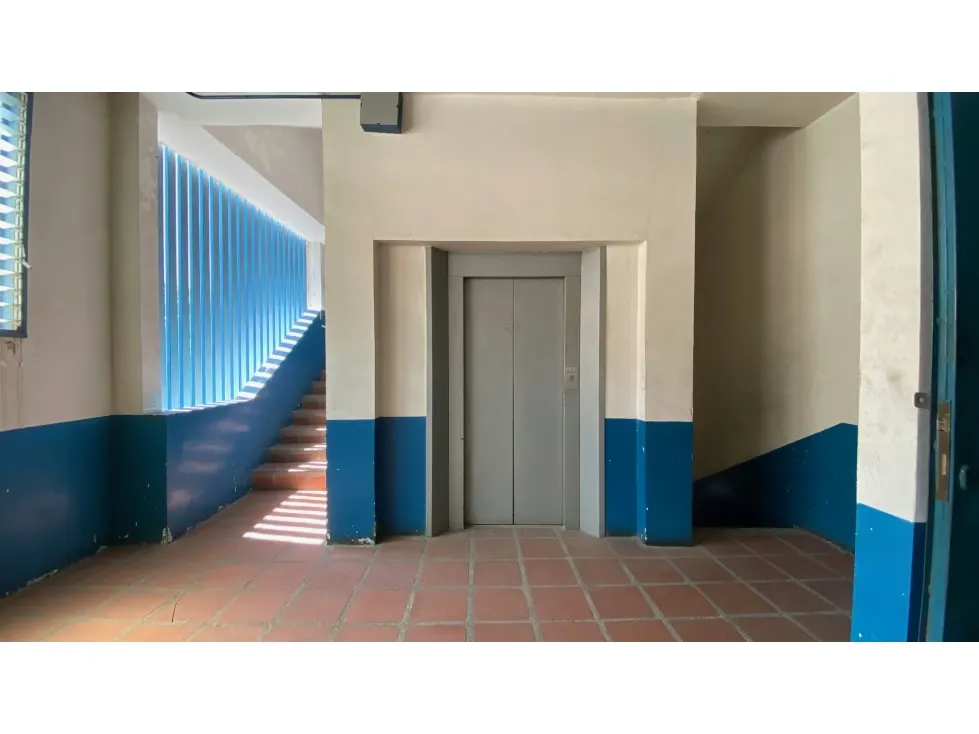 Vendo edificio industrial 4.200m2 Guarenas 0916 - 28