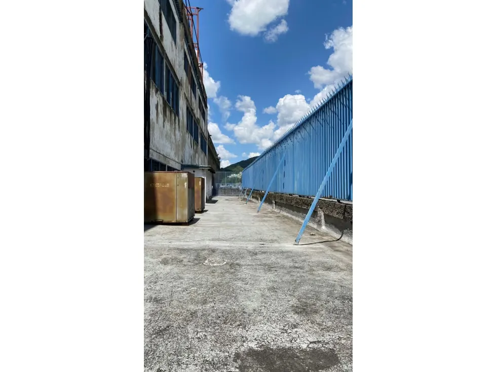 Vendo edificio industrial 4.200m2 Guarenas 0916 - 37