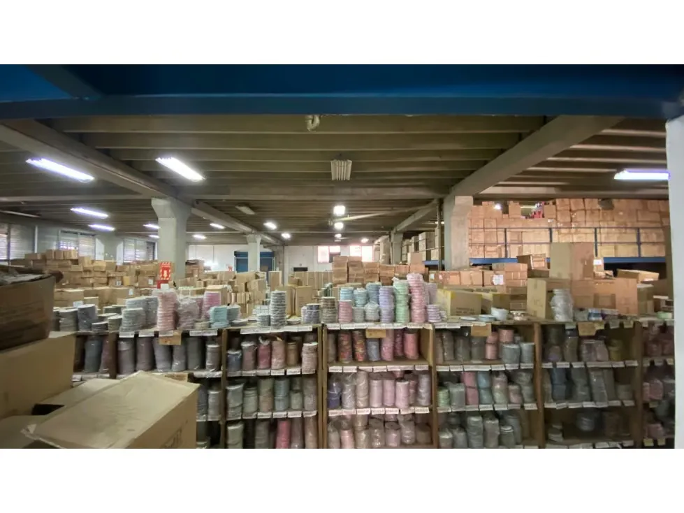 Vendo edificio industrial 4.200m2 Guarenas 0916 - 6
