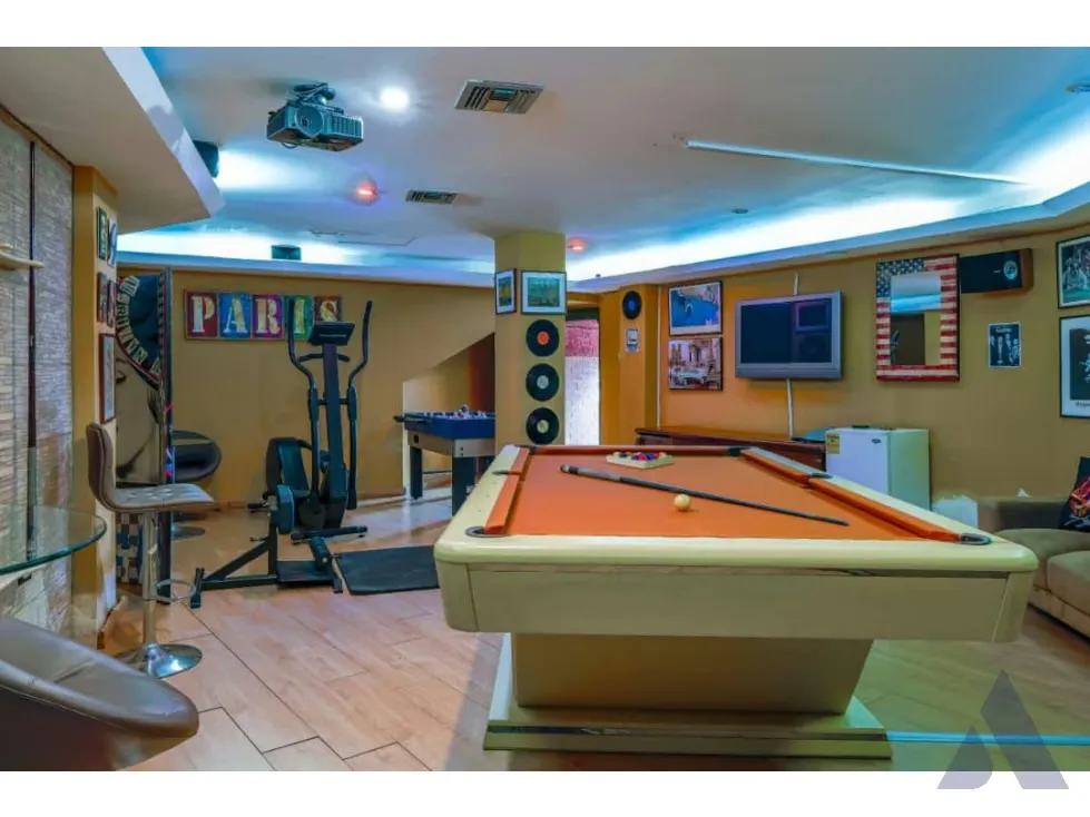 Vendo casa de 3 niveles 560m2 El Peñón 9257 - 8