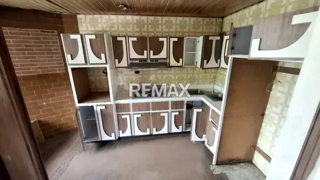 Venta Pent house con mucho potencial!! En la Urbanización La Paz El Paraiso - 14