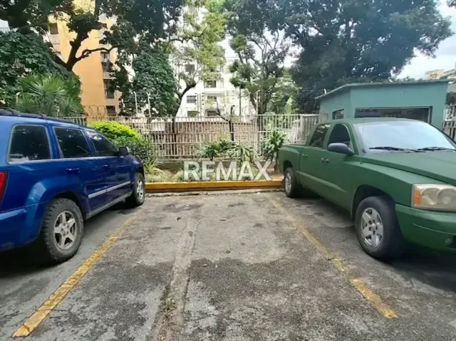 Venta Pent house con mucho potencial!! En la Urbanización La Paz El Paraiso - 19