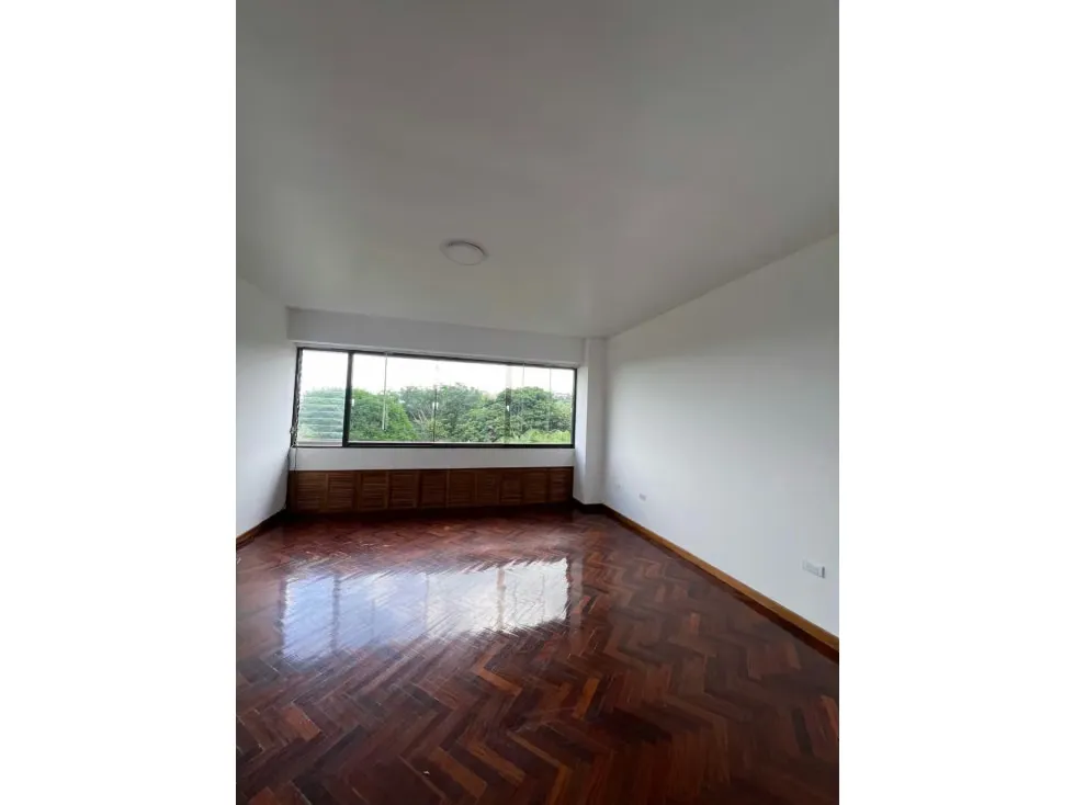 Vendo apartamento 238m2 La Lagunita 0648 - 9