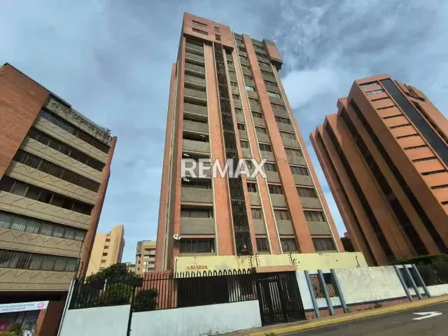 APARTAMENTO EN VENTA EN LA CALLE 72 CON LA 3F, EDIFICIO ARIANNA
