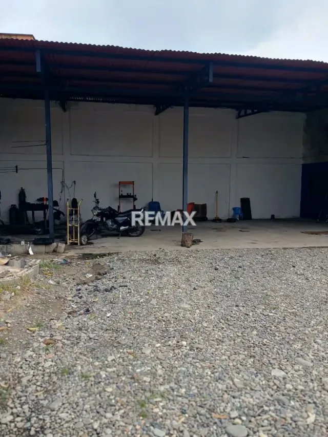 En Venta Terreno con bienhechurias ubicado en Guanare, Av. Principal del Sector La Importancia, Guanare, Portuguesa, Venezuela - 2