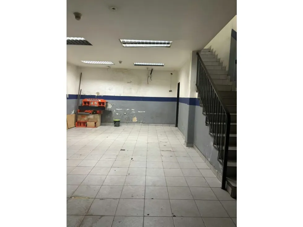 Local en alquiler 100m², Quinta Crespo - 4