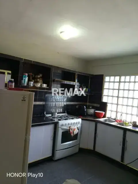 EN VENTA CASA EN URBANIZACION CALICANTO, SECTOR PROVIS, CARORA