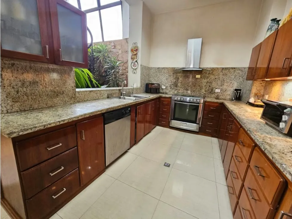 Venta de Casa en San Bernardino 158202OR 650m2/6H+1HS/6B+1BS/4PE - 8