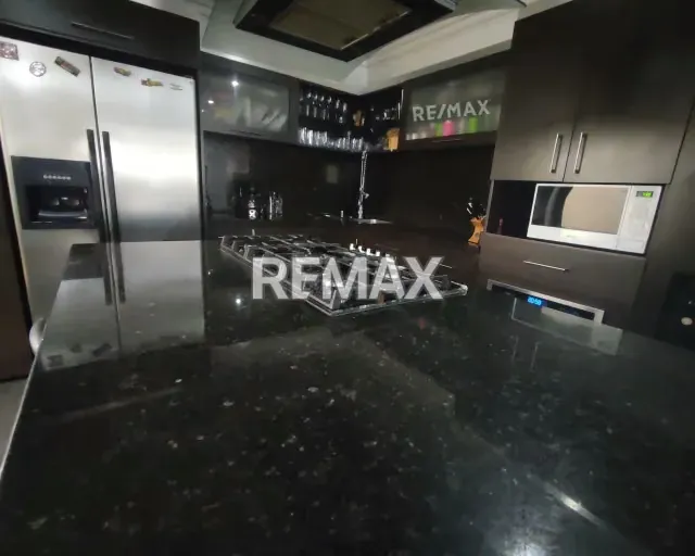 EN VENTA AMPLIA CASA, EN JUAN GRIEGO, URB. EL CARDENAL, ISLA DE MARGARITA. - 3