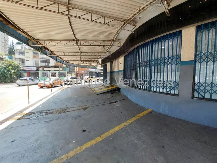 Local Comercial en Venta en Bello Monte, Distrito Metropolitano - 32