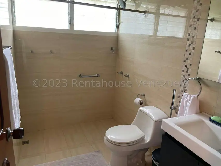 Casa (Multipes Niveles) en Venta en La Lagunita Country Club, Distrito Metropolitano - 38