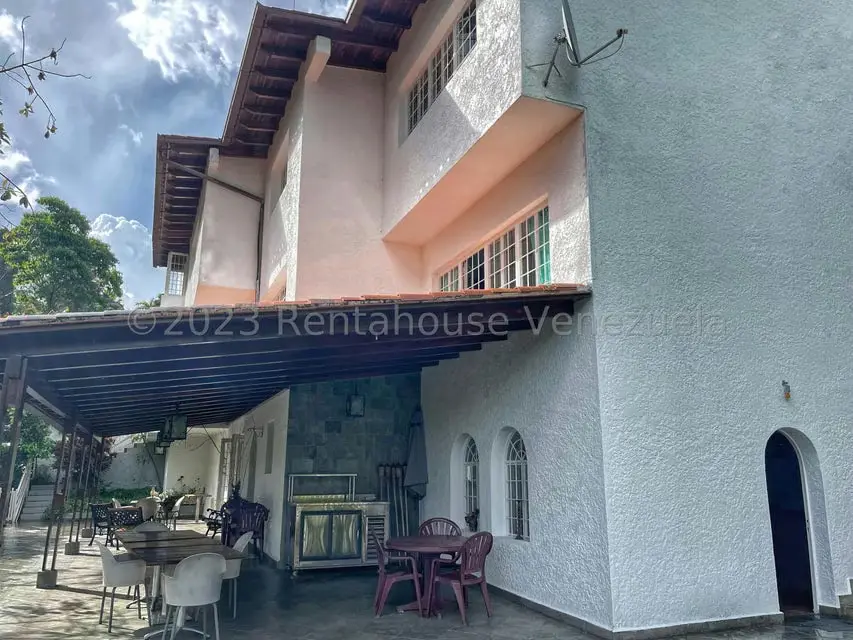 Casa (Multipes Niveles) en Venta en La Lagunita Country Club, Distrito Metropolitano - 75
