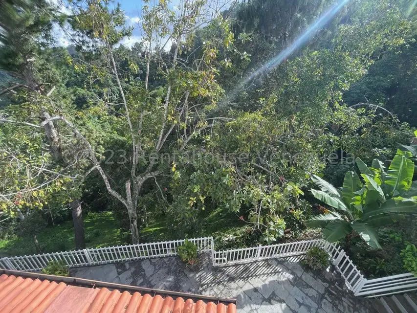 Casa (Multipes Niveles) en Venta en La Lagunita Country Club, Distrito Metropolitano - 77