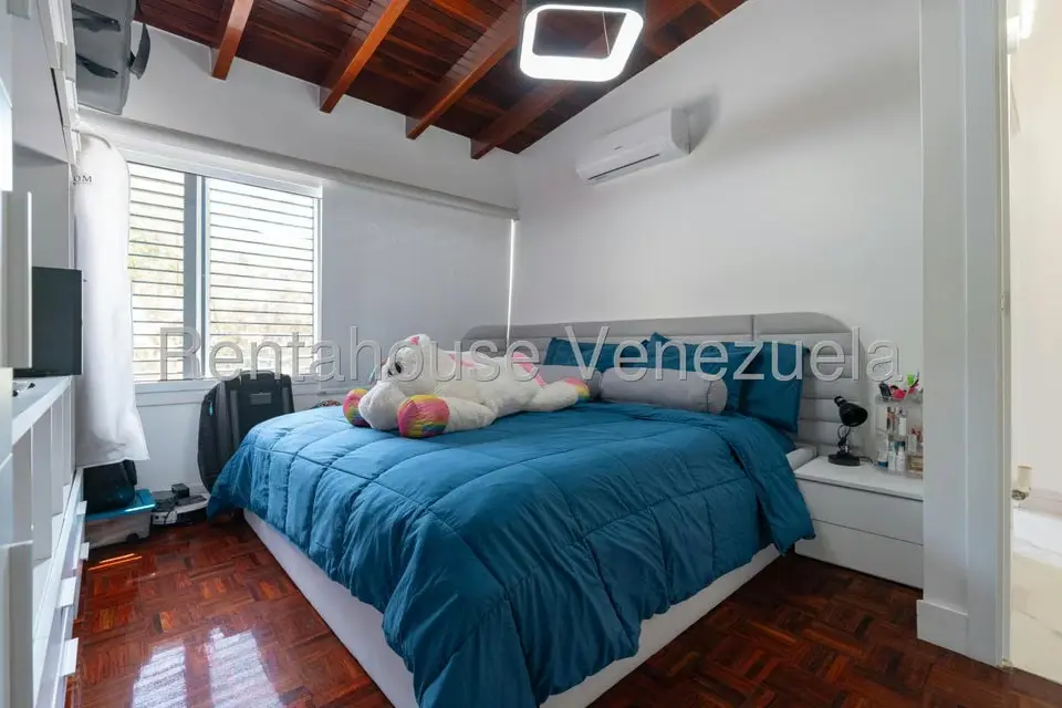 Casa (Duplex) en Venta en La Tahona, Distrito Metropolitano - 50