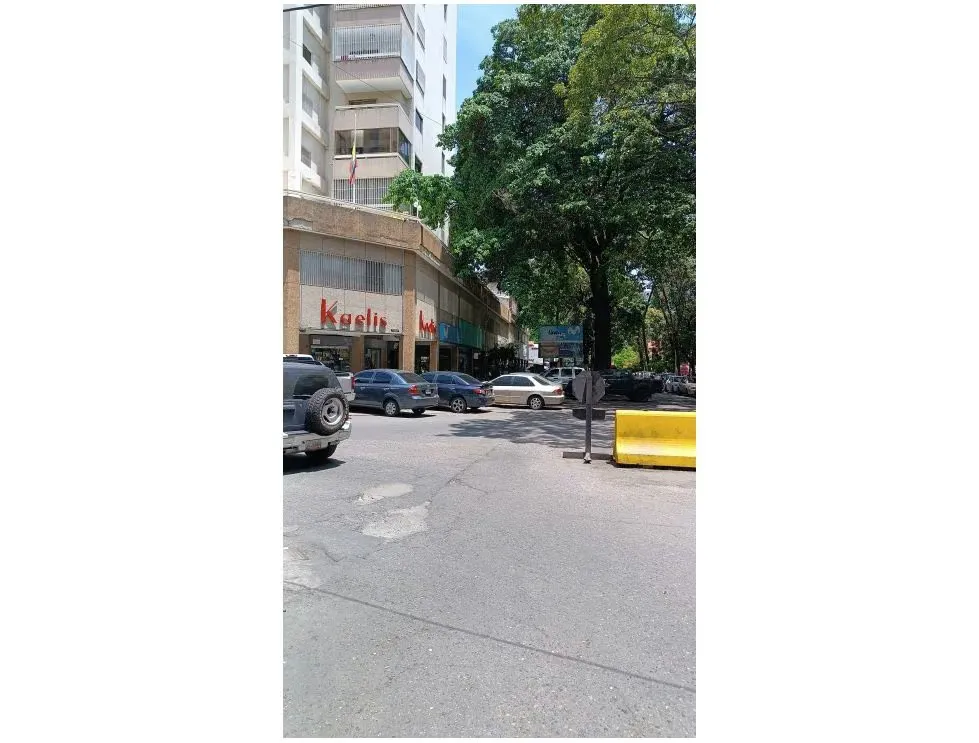 Alquilo local comercial 203m2 El Paraiso 4437 - 13