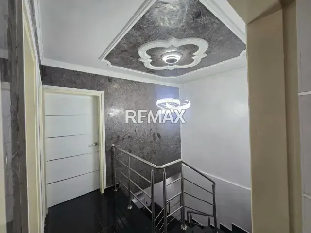 TOWN HOUSE EN VENTA EN CABIMAS SEMI-AMOBLADO - 7