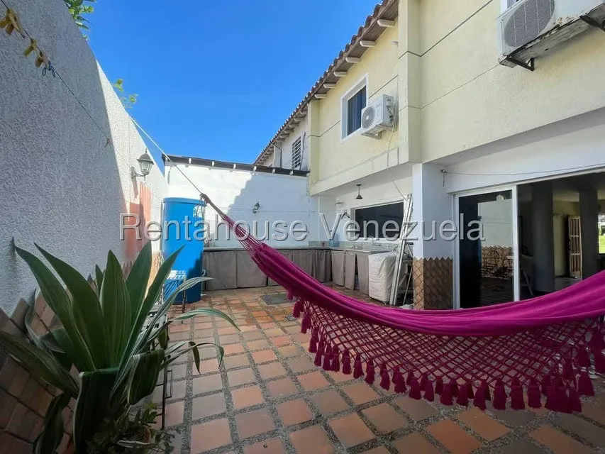 Casa (Duplex) en Venta en La Mora, Lara - 30