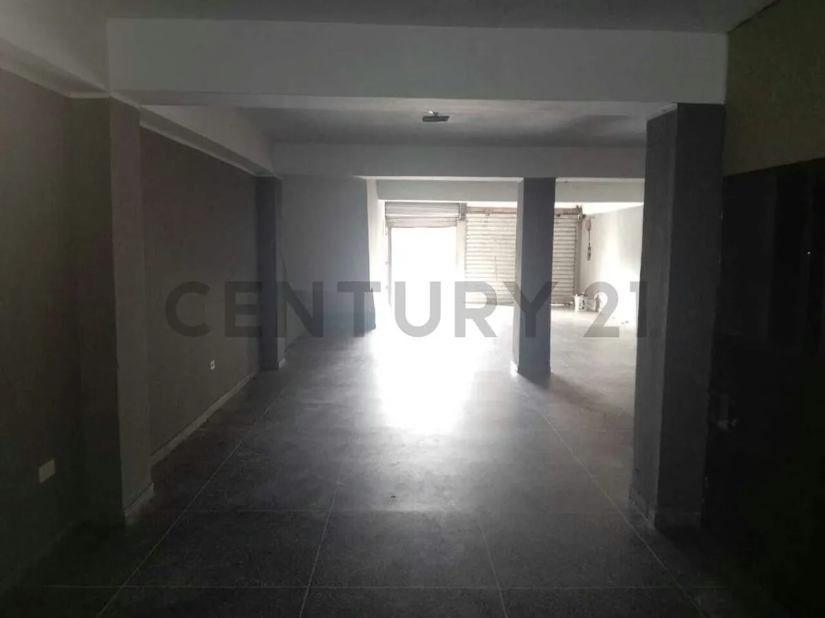 ¡Ubicación Estratégica! impresionante Local de 156m2 a pie de Avenida Orinoco. - 3